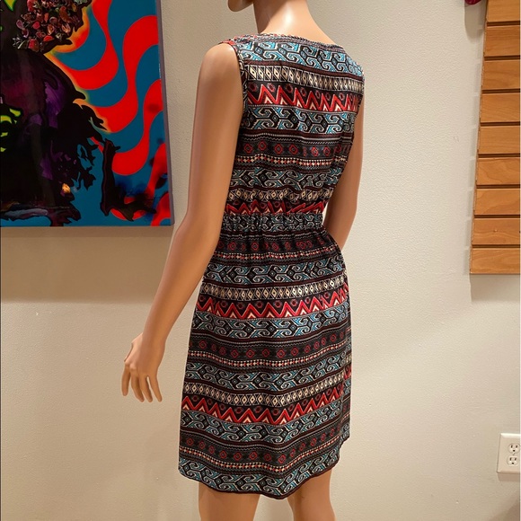 **Multicolored Dress** - Picture 3 of 7